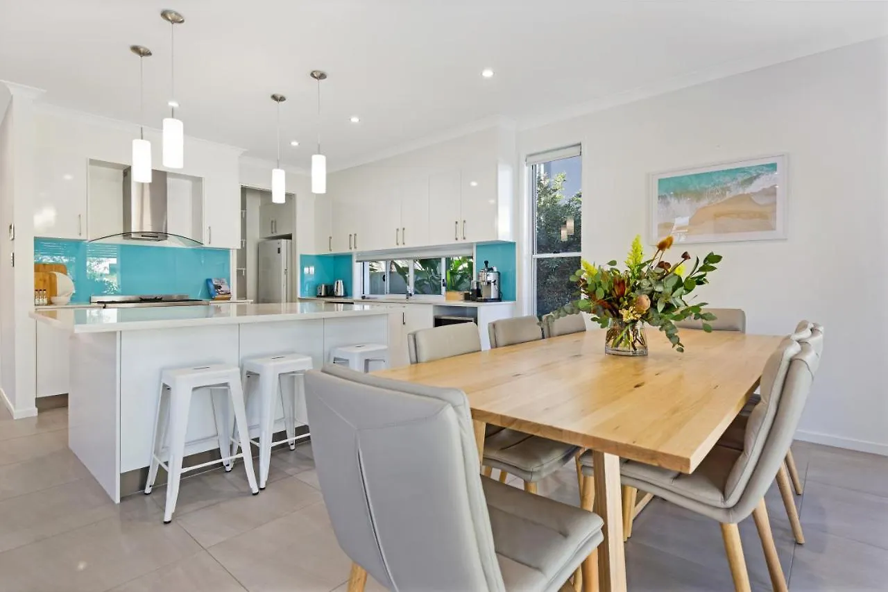 The Art House At Beachside Yaroomba Holiday home