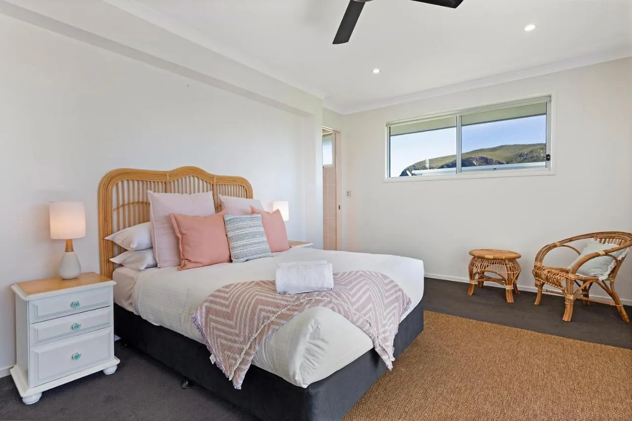 The Art House At Beachside Yaroomba Holiday home